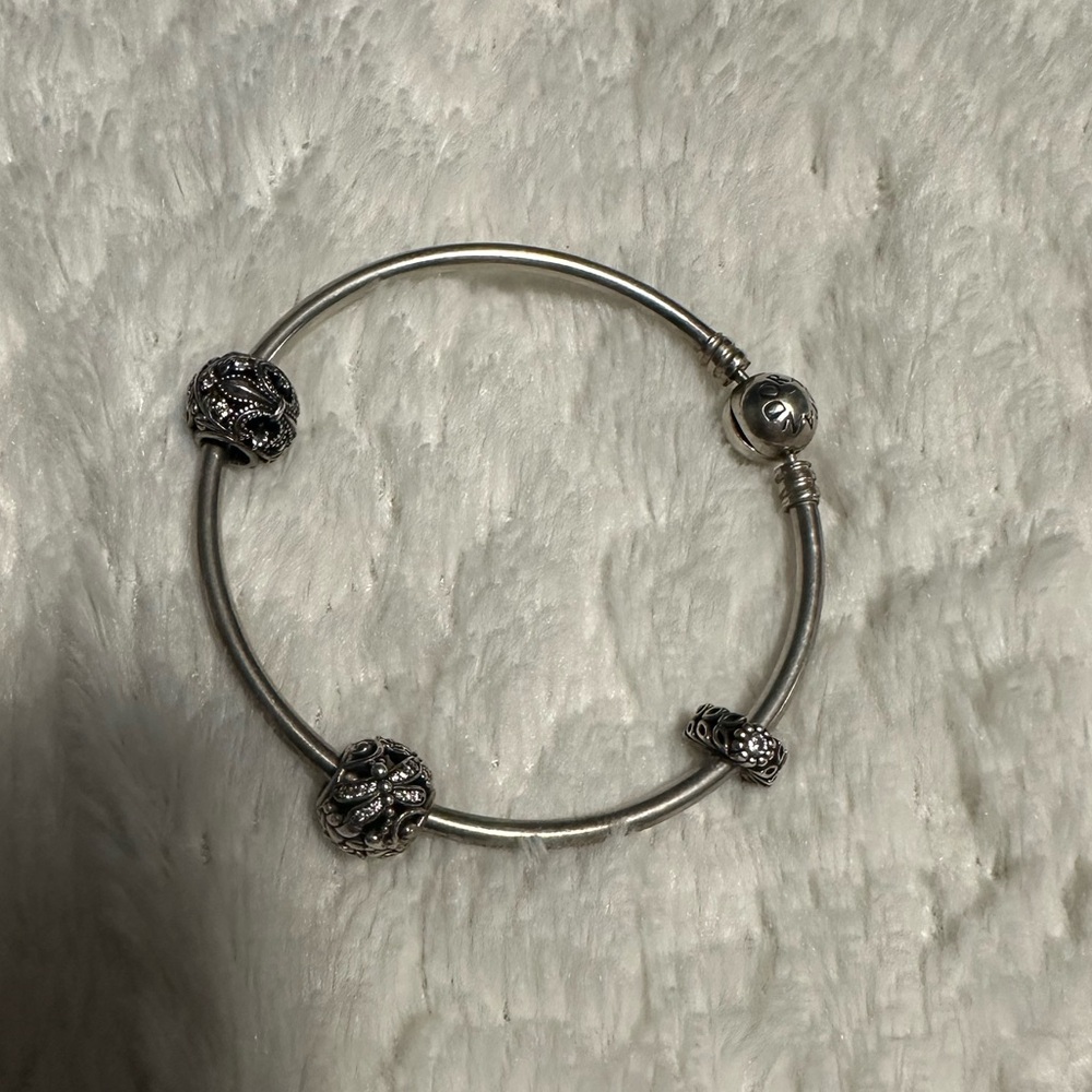 Women’s Pandora Silver Bracelet with two charms and a stopper charm. Genuine - Picture 3 of 5
